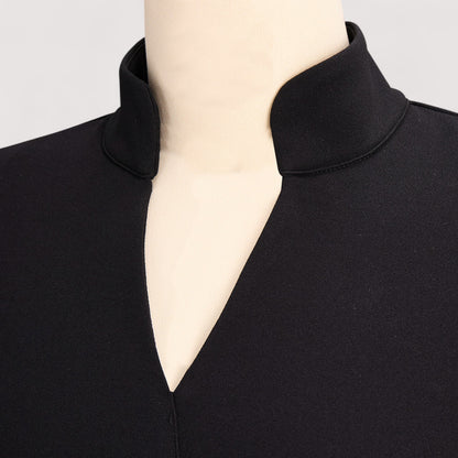 Tiara | Verfeinertes Kleid mit Gürtel und Mandarin-Kragen