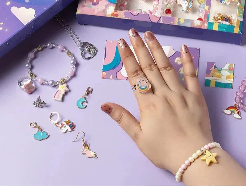 Einhorn Adventskalender | Schmuck Adventskalender mit 24 Überraschungen